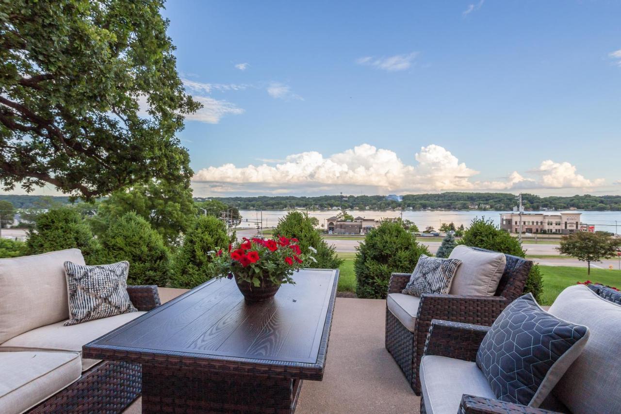 River View Lodge Le Claire Екстер'єр фото