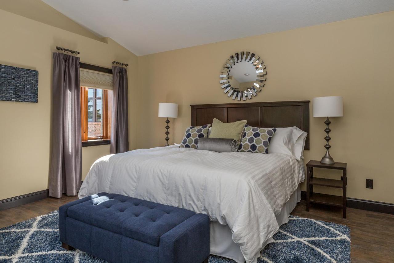 River View Lodge Le Claire Екстер'єр фото